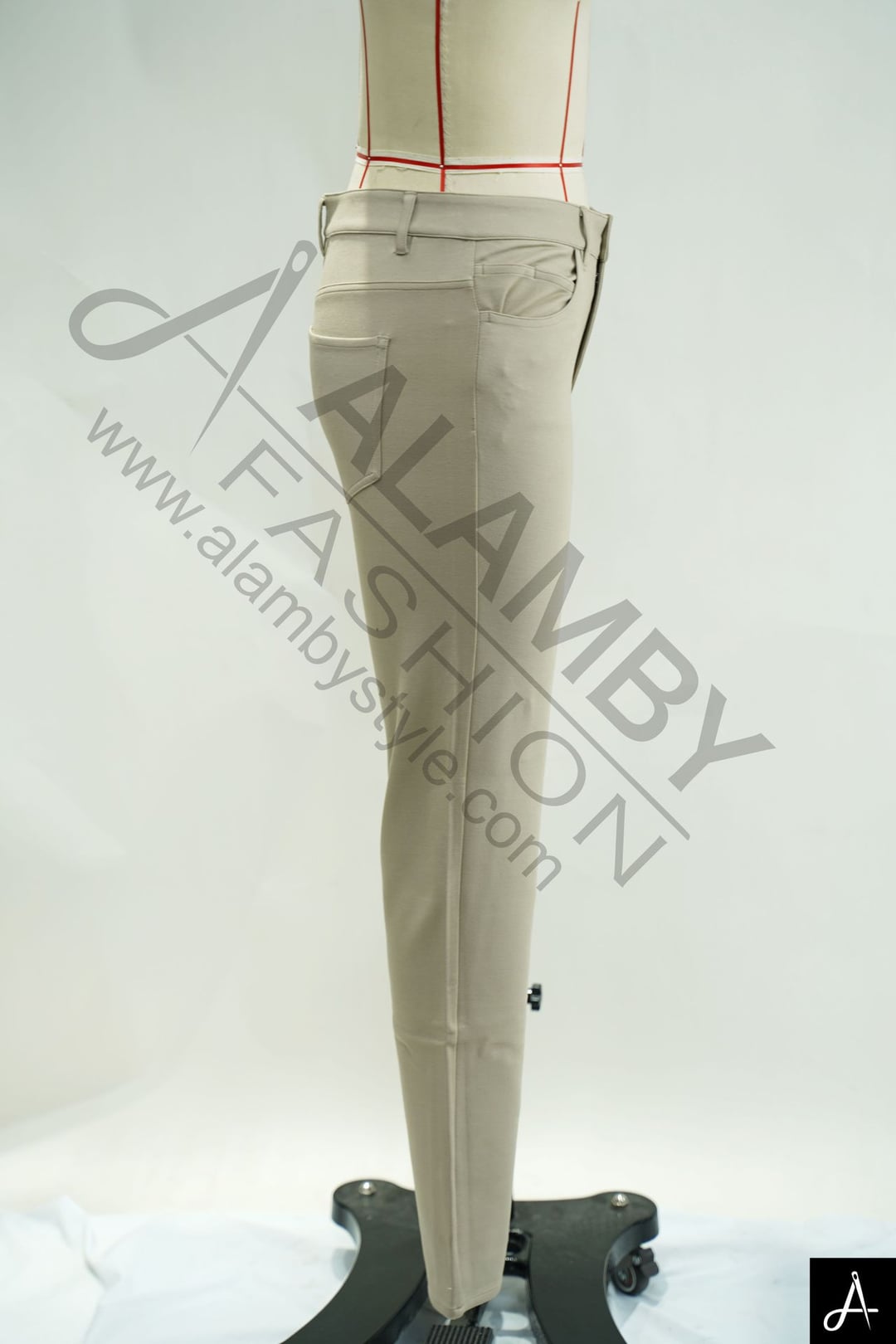 Mid‑rise slim straight trousers