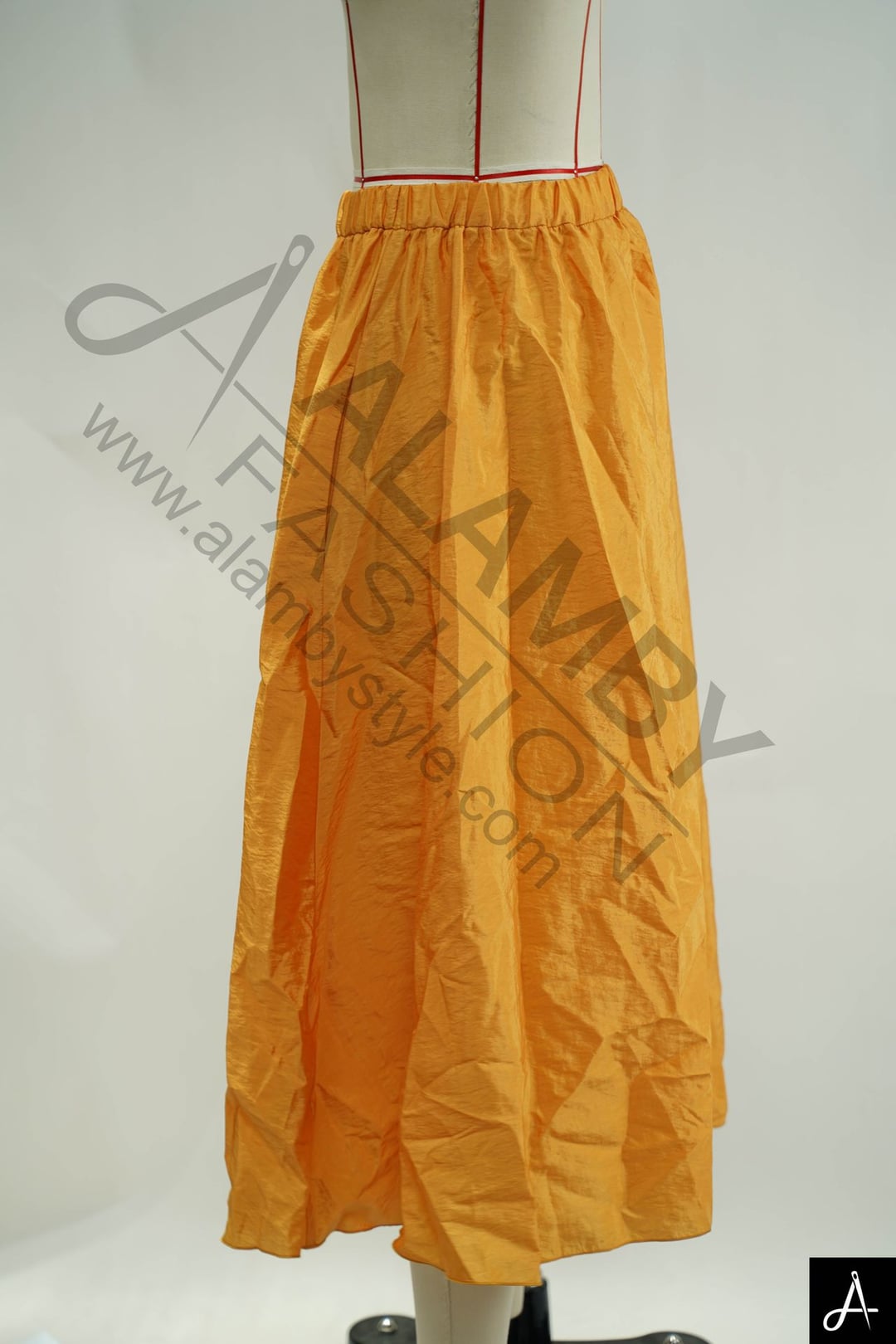 Elastic‑waist wide‑leg cropped trousers
