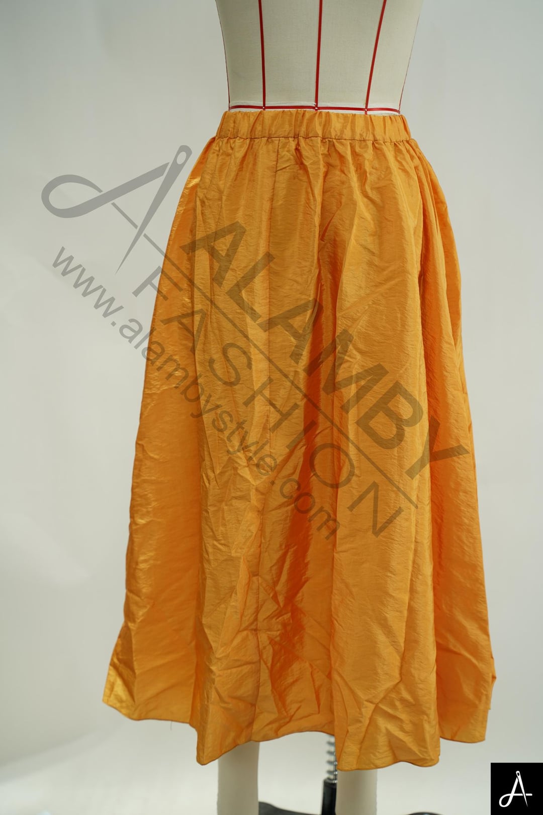 Elastic‑waist wide‑leg cropped trousers