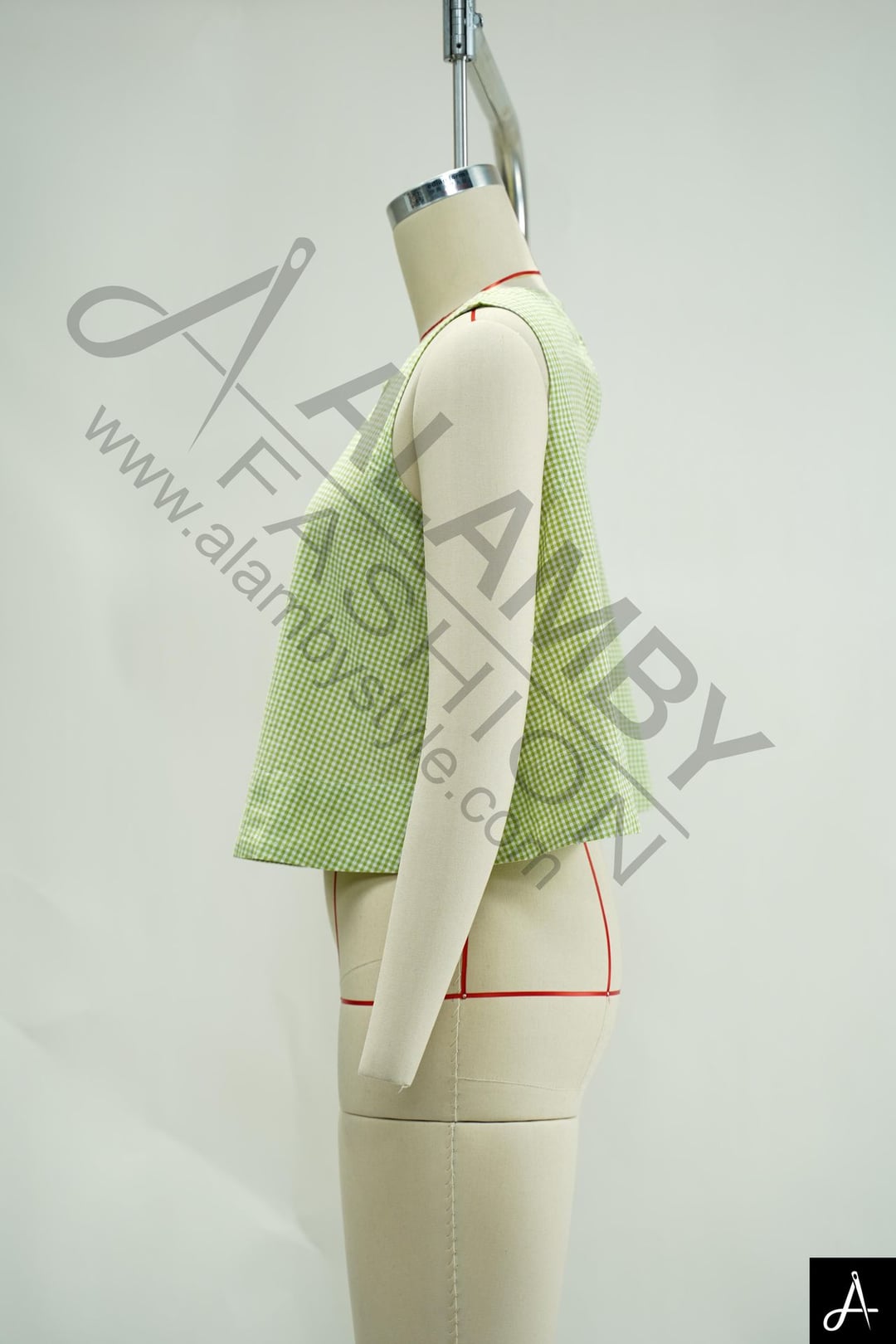 Sleeveless tank top