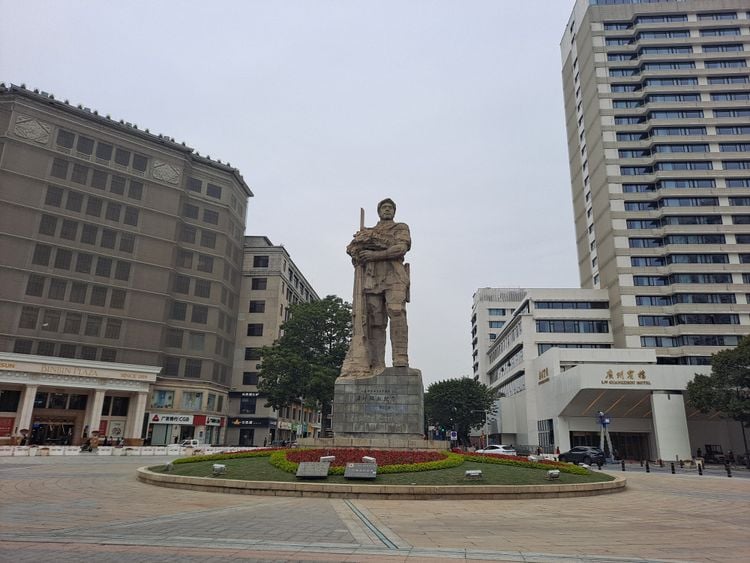 Haizhu Square & Yide Lu Markets