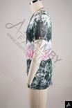  crew-neck short-sleeve T-shirt with a gradient dip-dye effect