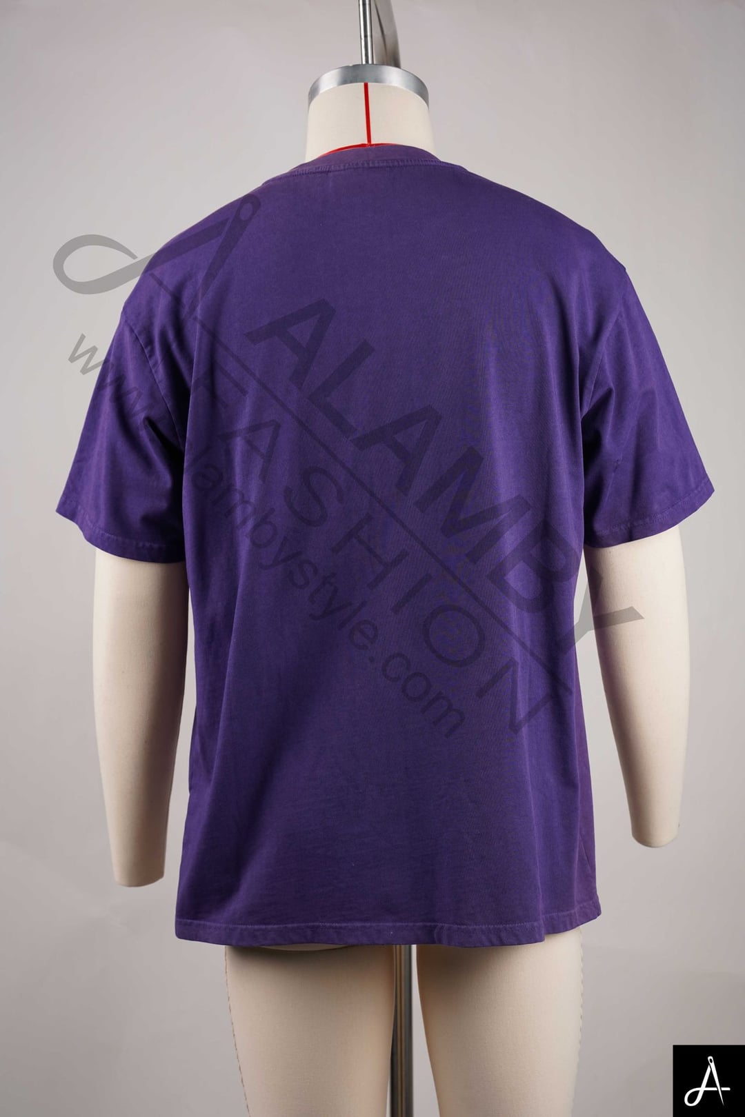 Gradient washed purple crew-neck short-sleeve T-shirt with chest crown print