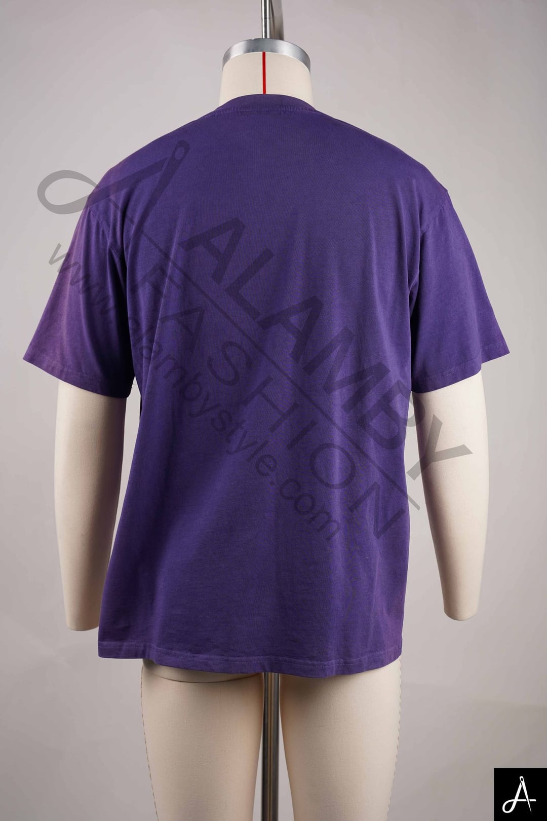 Gradient washed purple crew-neck short-sleeve T-shirt with chest crown print