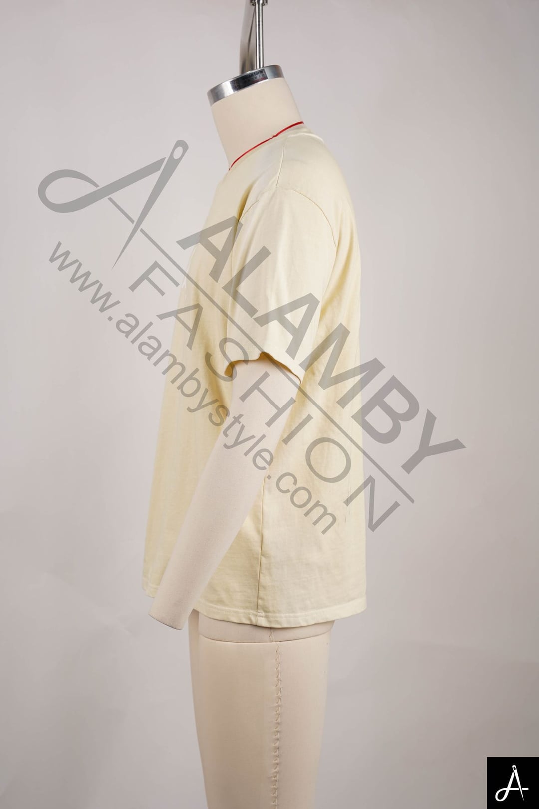 Light Yellow Short Sleeve Crew Neck T-Shirt with Chest Print