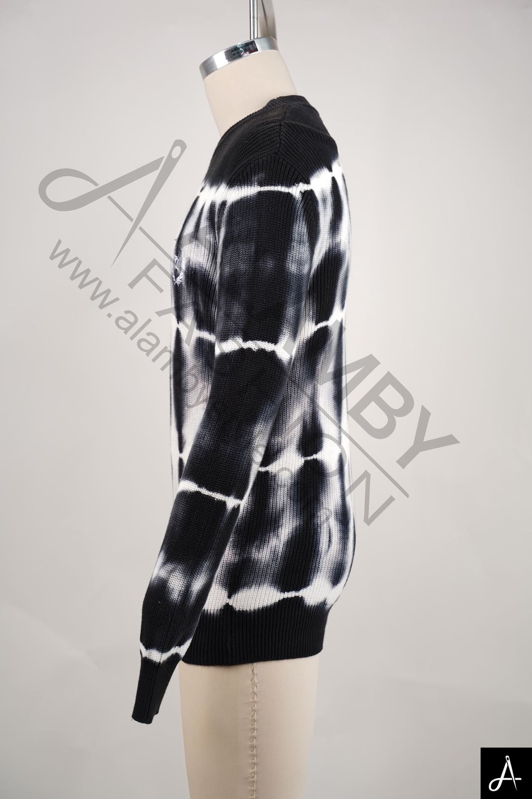 Black & White Tie-Dye Long Sleeve Crew Neck Top
