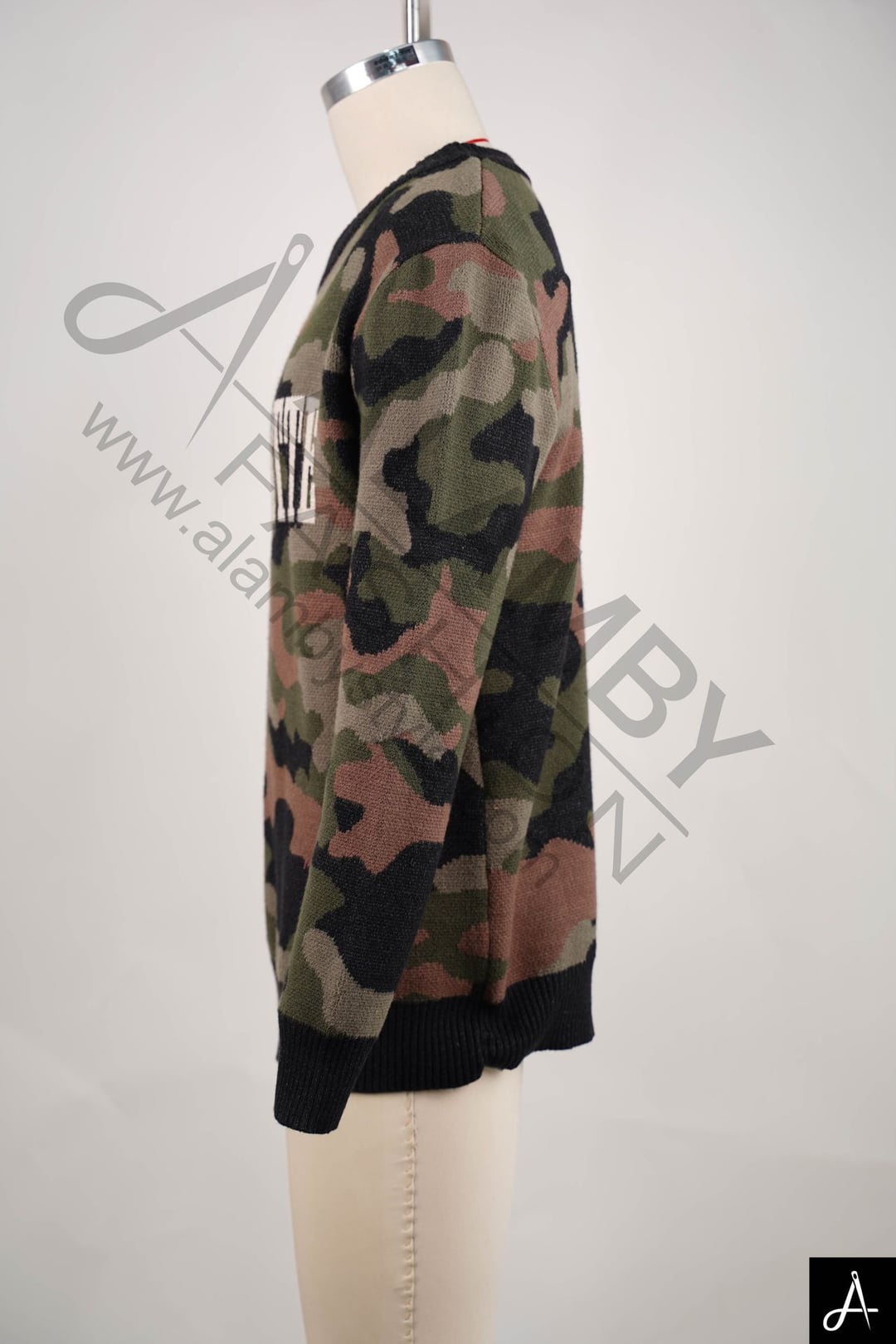 Camouflage Crew Neck Sweatshirt with "CHARLOTTE" Print