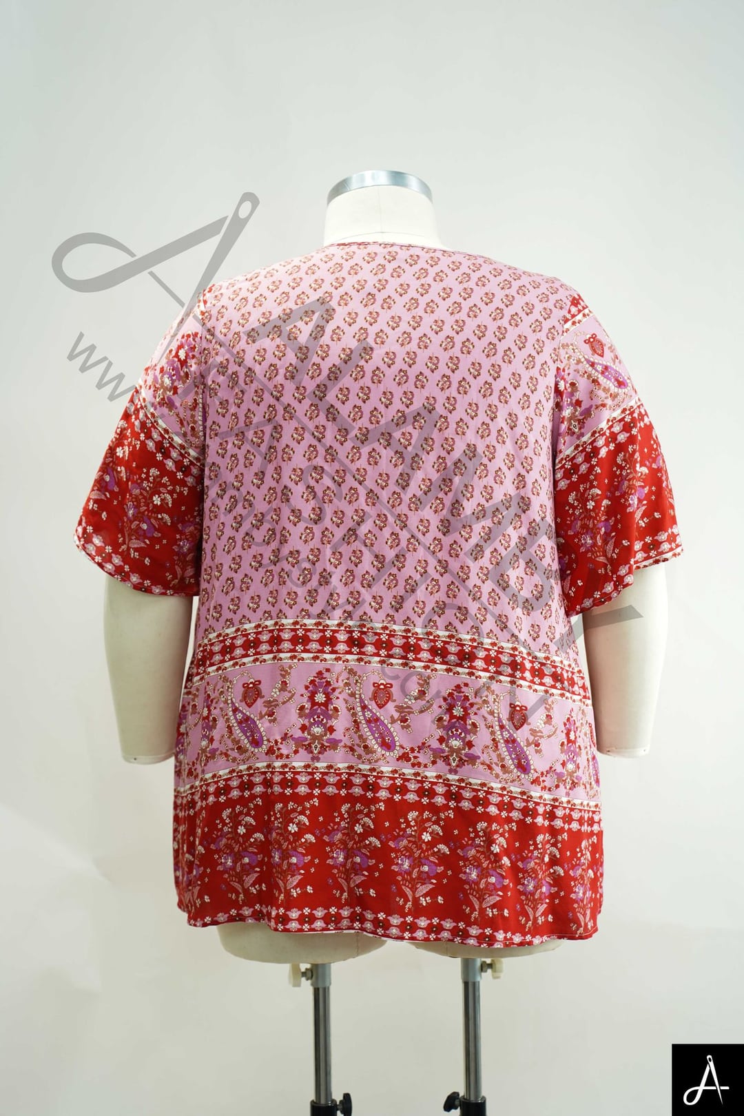 Women's Plus Size Red Printed Short Sleeve Top, Casual Scoop Neck Blouse