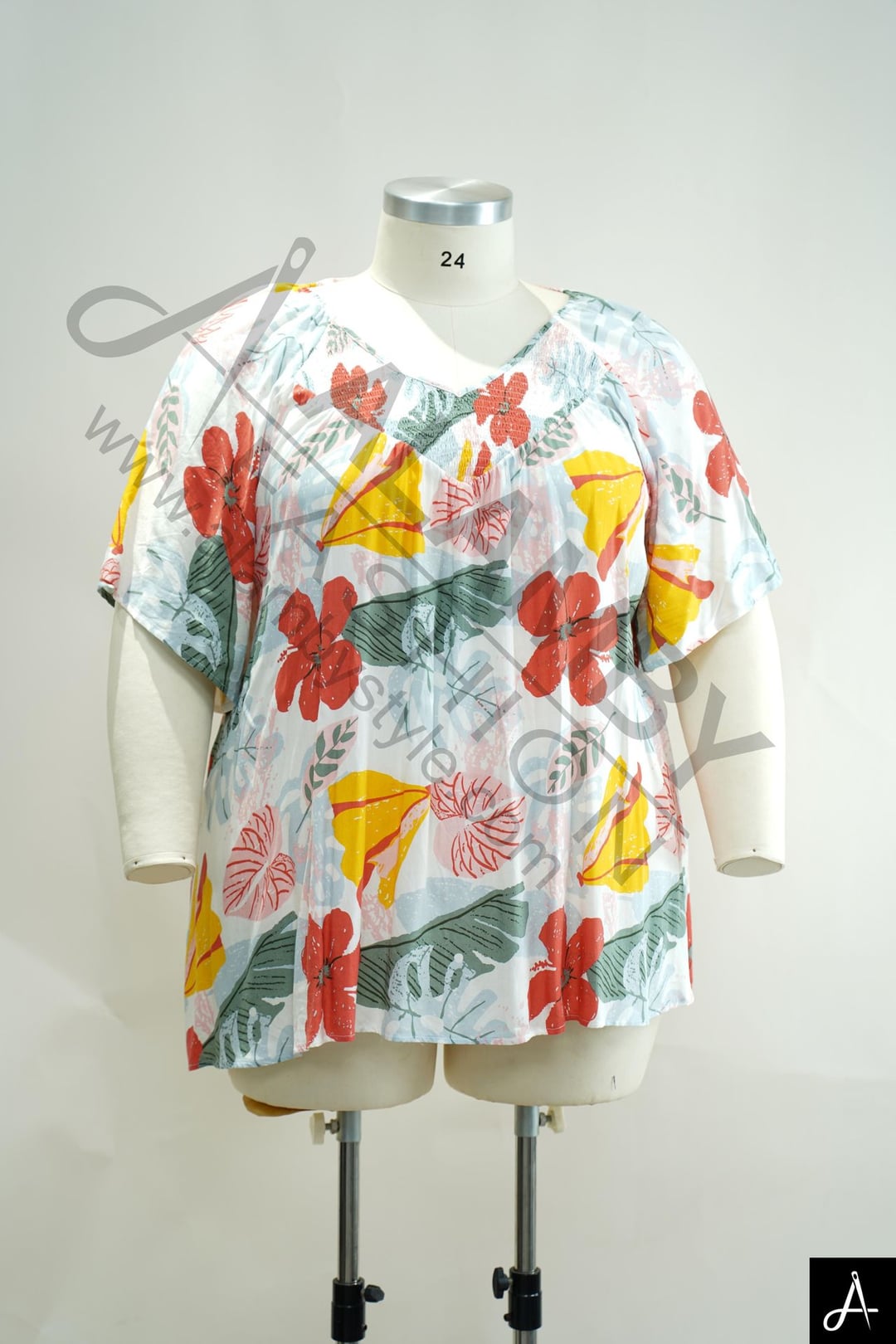 Women's Plus Size Tropical Floral Print V-Neck 3/4 Sleeve Casual Blouse