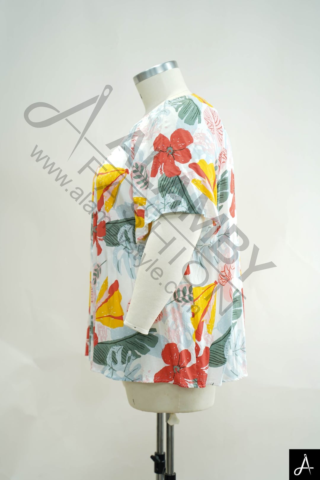 Women's Plus Size Tropical Floral Print V-Neck 3/4 Sleeve Casual Blouse
