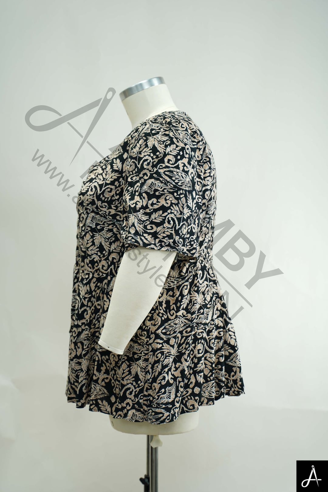 Women's Plus Size Black & Grey Abstract Print Short Sleeve Loose Casual Top