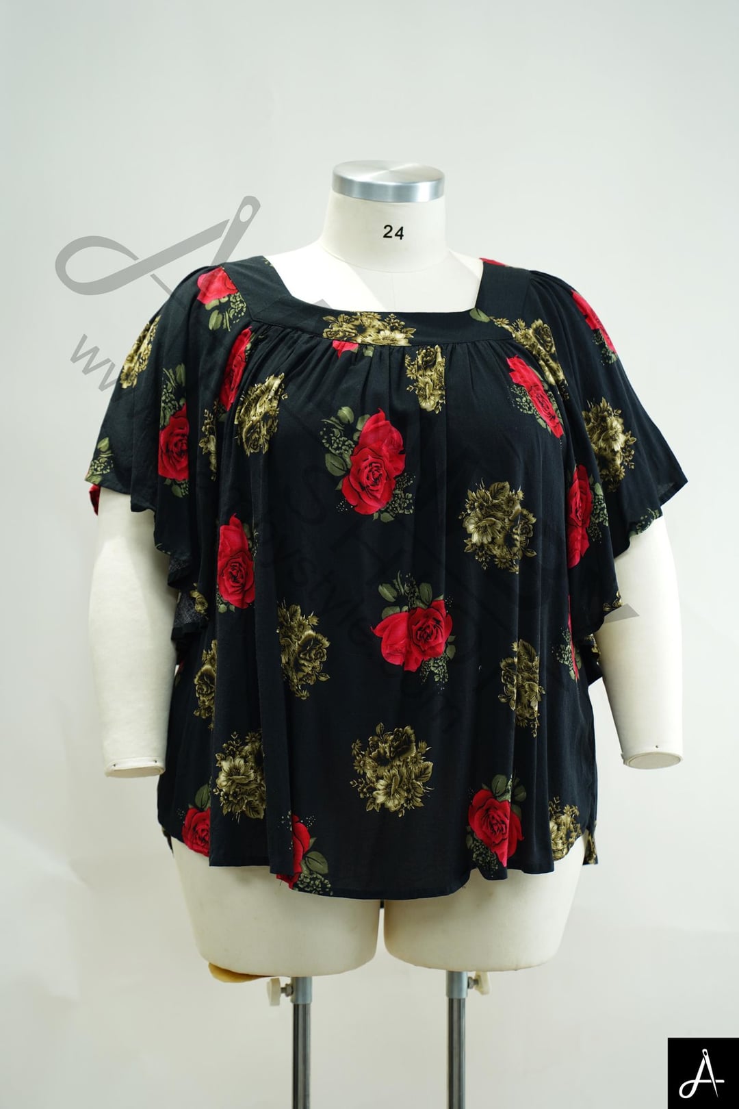 Women's Plus Size Black Floral Print Short Sleeve Loose Casual Top