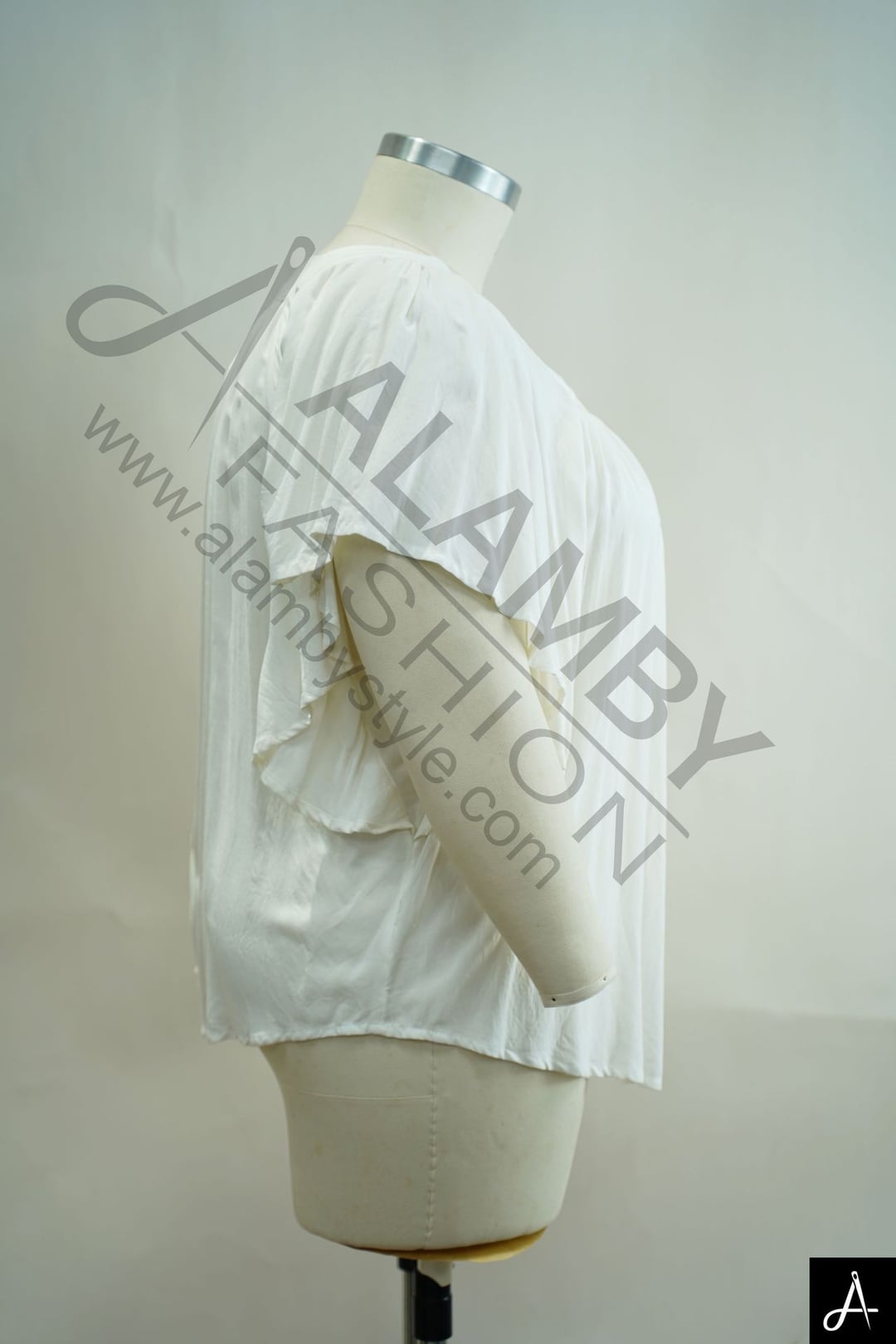 Women's Plus Size White Square Neck Short Puff Sleeve Blouse
