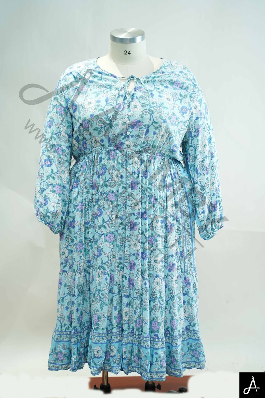 Women's Plus Size Light Blue Floral Print Round Neck 3/4 Sleeve Dress