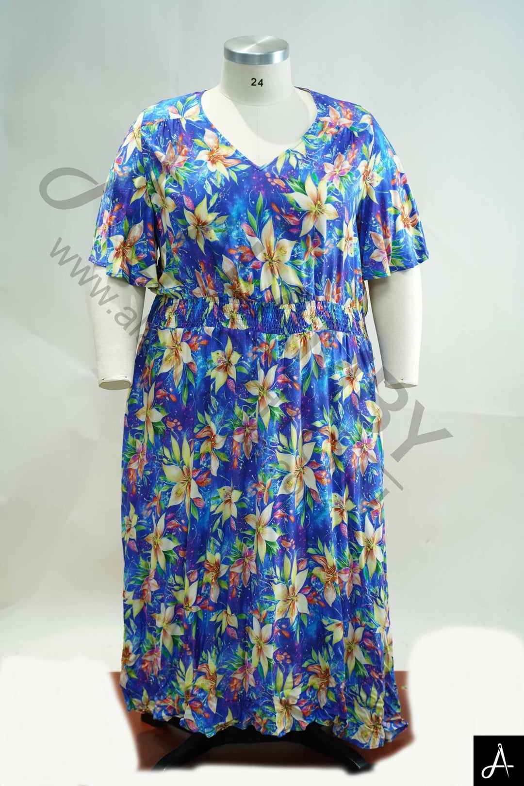 Women's Plus Size Blue Floral Print V-Neck Short Sleeve Midi Dress