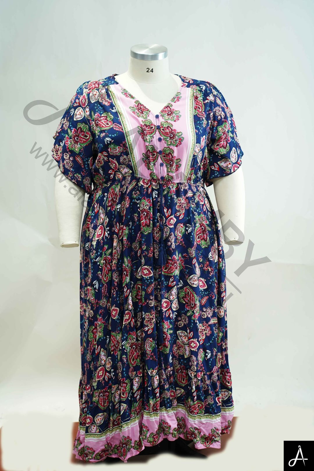 Women's Plus Size Dark Base Floral Print V-Neck Short Sleeve Maxi Dress