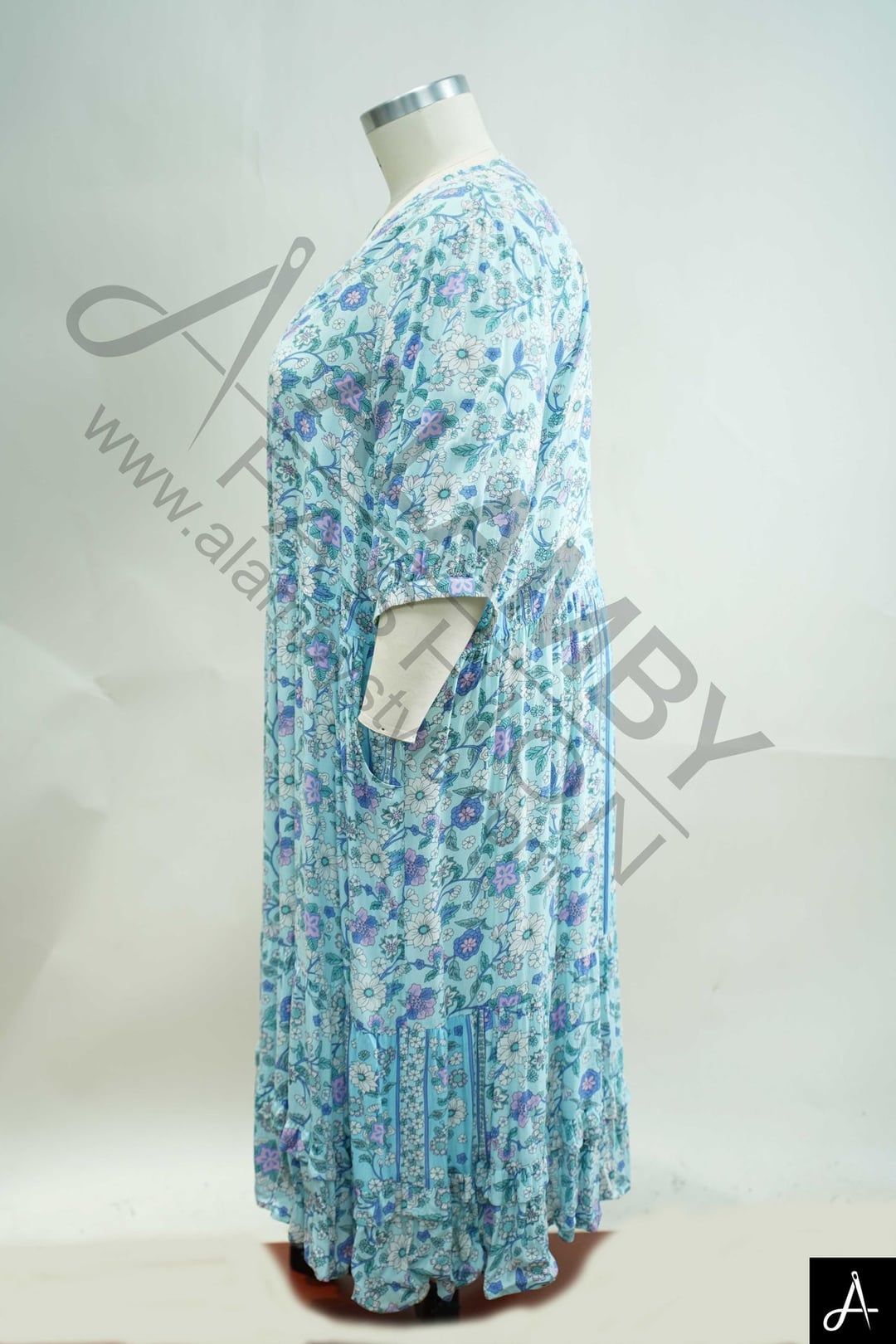 Women's Plus Size Light Blue Floral Print V-Neck 3/4 Sleeve Maxi Dress