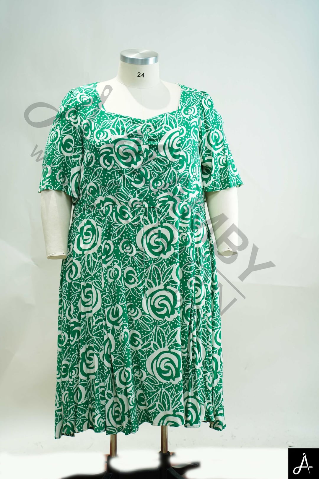 Women's Plus Size Green Swirl Print Square Neck Short Sleeve Midi Dress