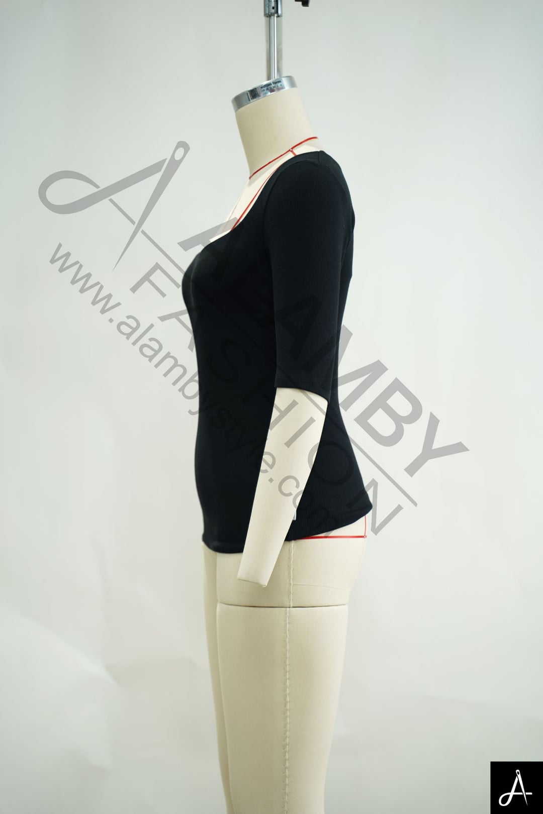 Black Sweetheart Neck 3/4 Sleeve Fitted Knit Top
