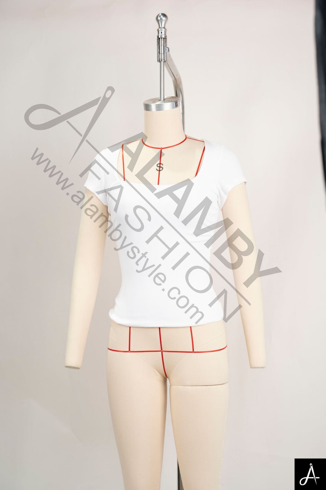 V‑Neck Short‑Sleeve Knit Top