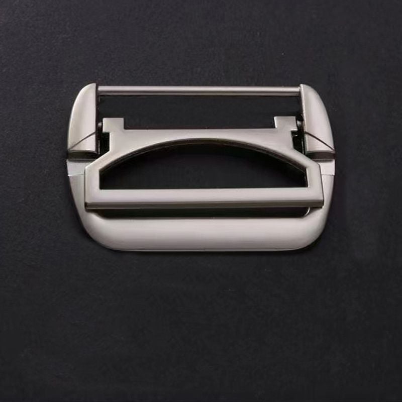 Adjustable anti-slip shoulder strap buckle
