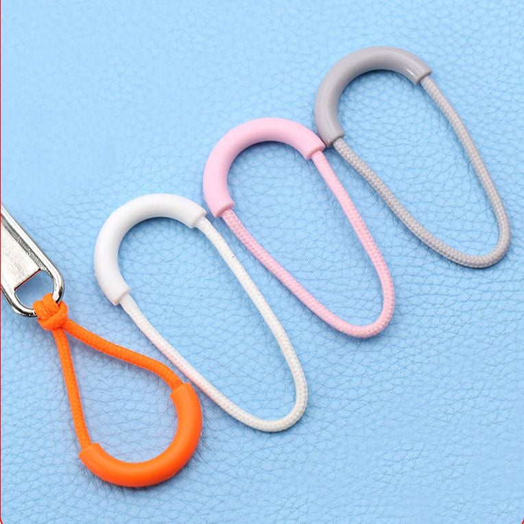 Detachable Zipper Pull with Tail Cord Pendant