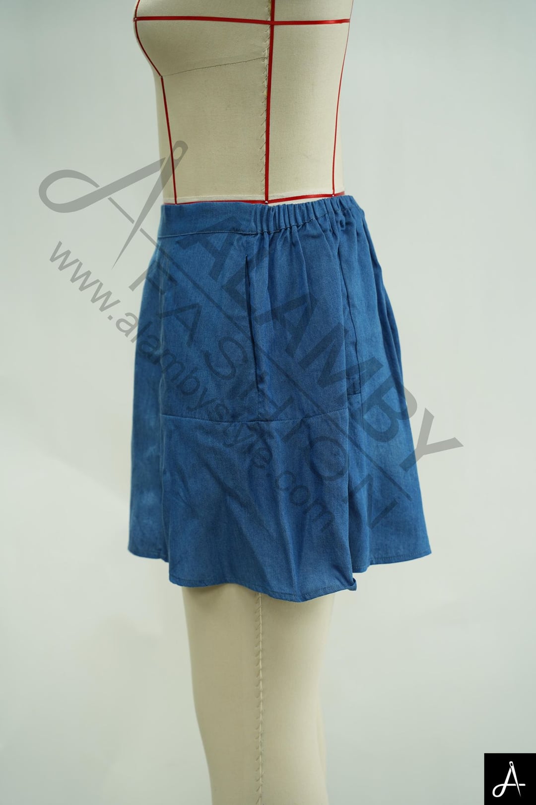 Relaxed‑fit shorts