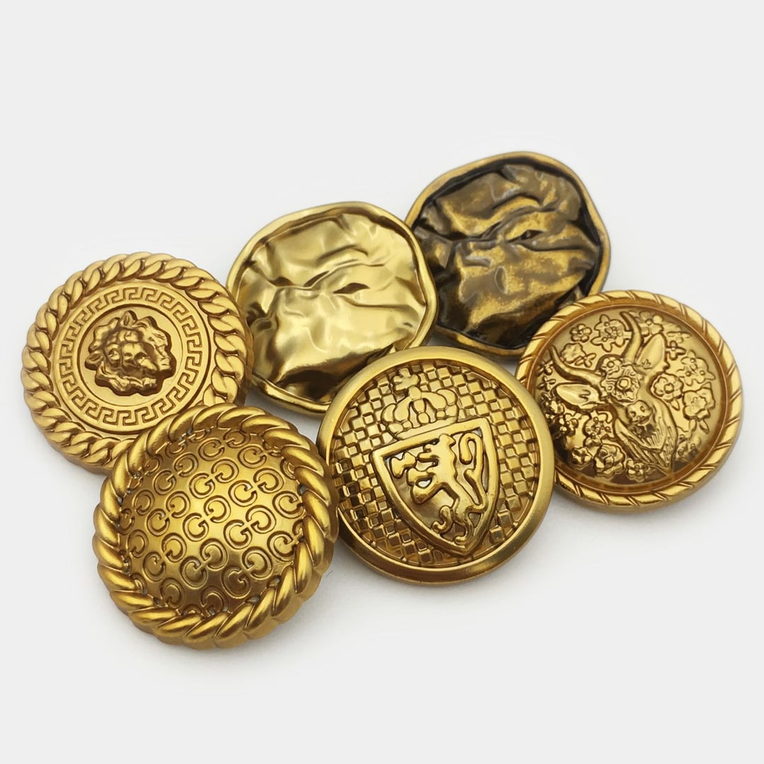 Universal Oversized Irregular Metal Buttons, Stag/Lion Head Motif for Outerwear