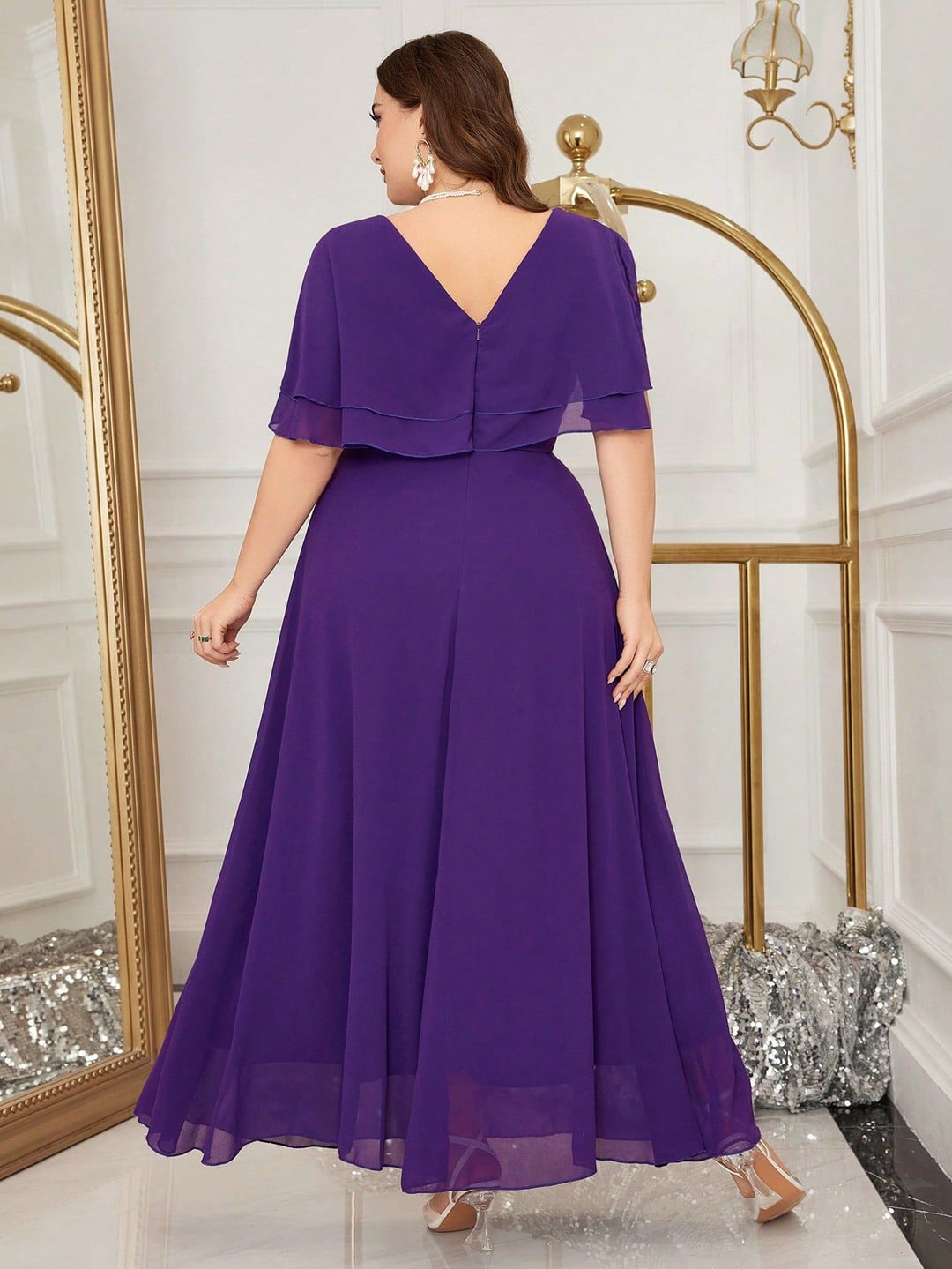 Elegant Plus Size V-Neck Cap Sleeve Appliqué Formal Evening Dress European Style