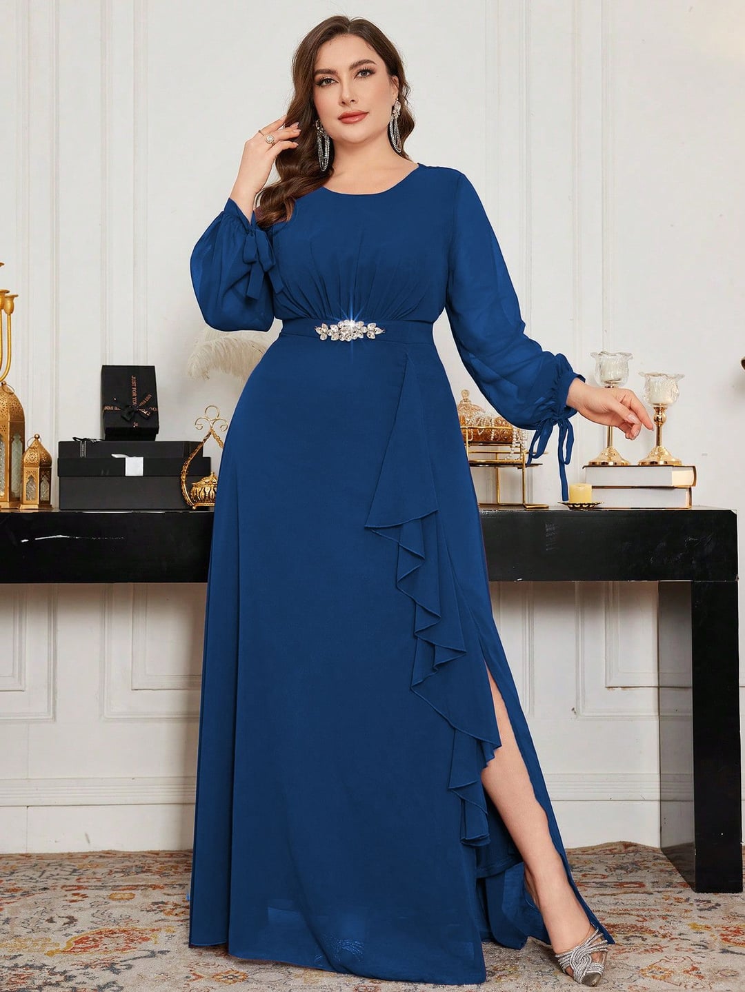 Plus Size Evening Dress, Round Neck, Long Sleeve, Side Slit, Sequin Elegant Design