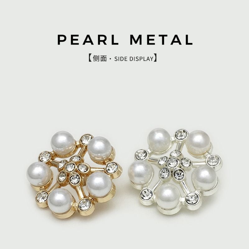 High-end Golden Flower-shaped Pearl Hollow Buttons