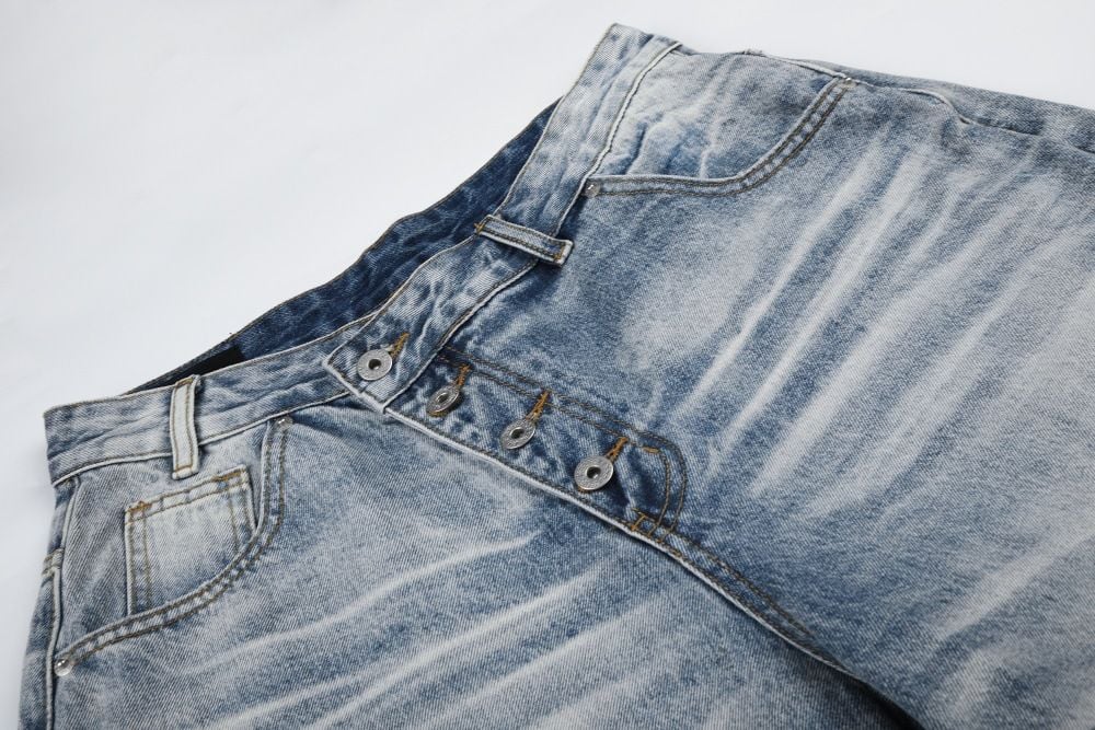 Men Light‑Wash Distressed Denim 5‑Point Shorts Summer Button Fly Offset Placket Stylish Casual Shorts