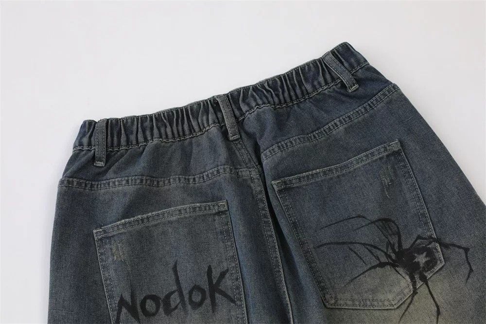 Men's loose casual denim shorts with trendy spider print