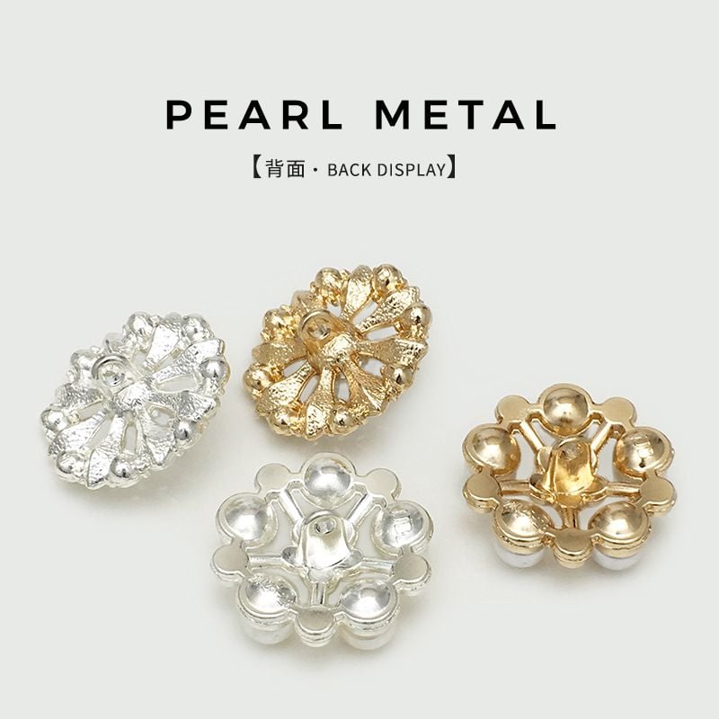 High-end Golden Flower-shaped Pearl Hollow Buttons