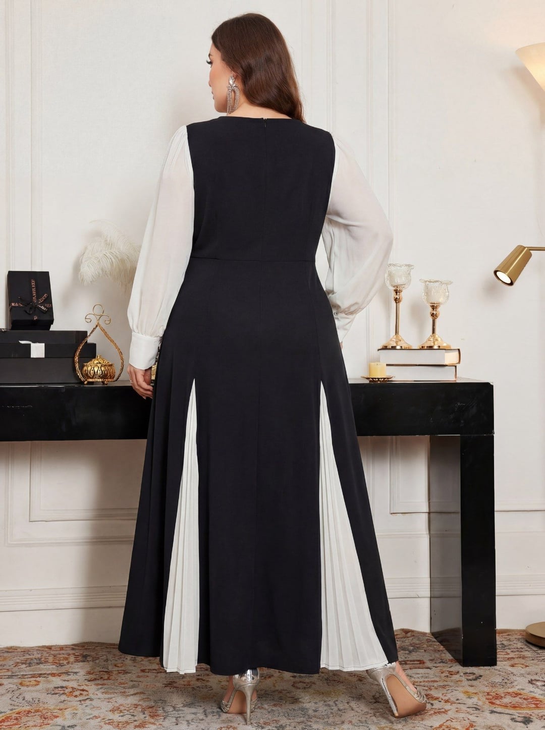 Plus Size European Elegant Square Neck Long Sleeve Pleated Appliqué Top