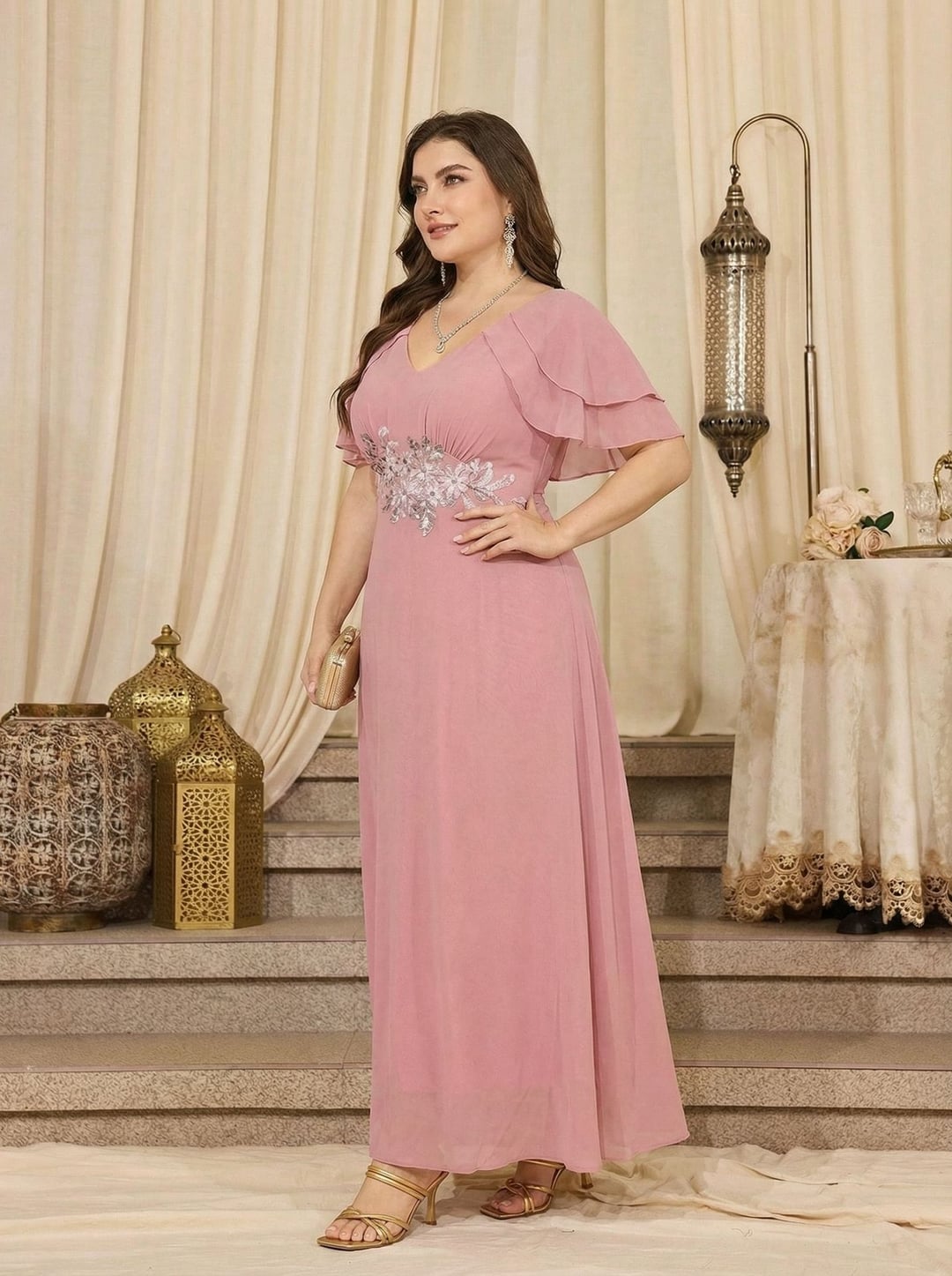 Elegant Plus Size V-Neck Cap Sleeve Appliqué Formal Evening Dress European Style