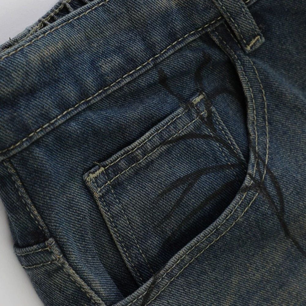 Men's loose casual denim shorts with trendy spider print
