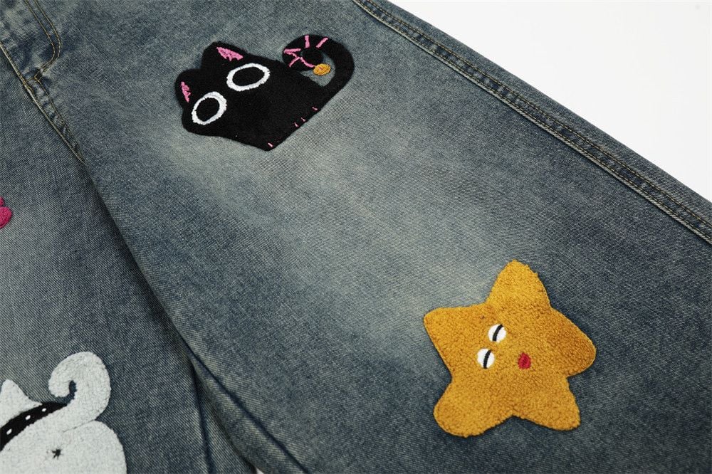 Men’s INS European Hip‑Hop Denim 5‑Inch Shorts, Fun Cartoon Motif, A‑Line Silhouette, Vintage Washed, Flock Embroidery Detail, Loose Wide‑Leg Street Shorts