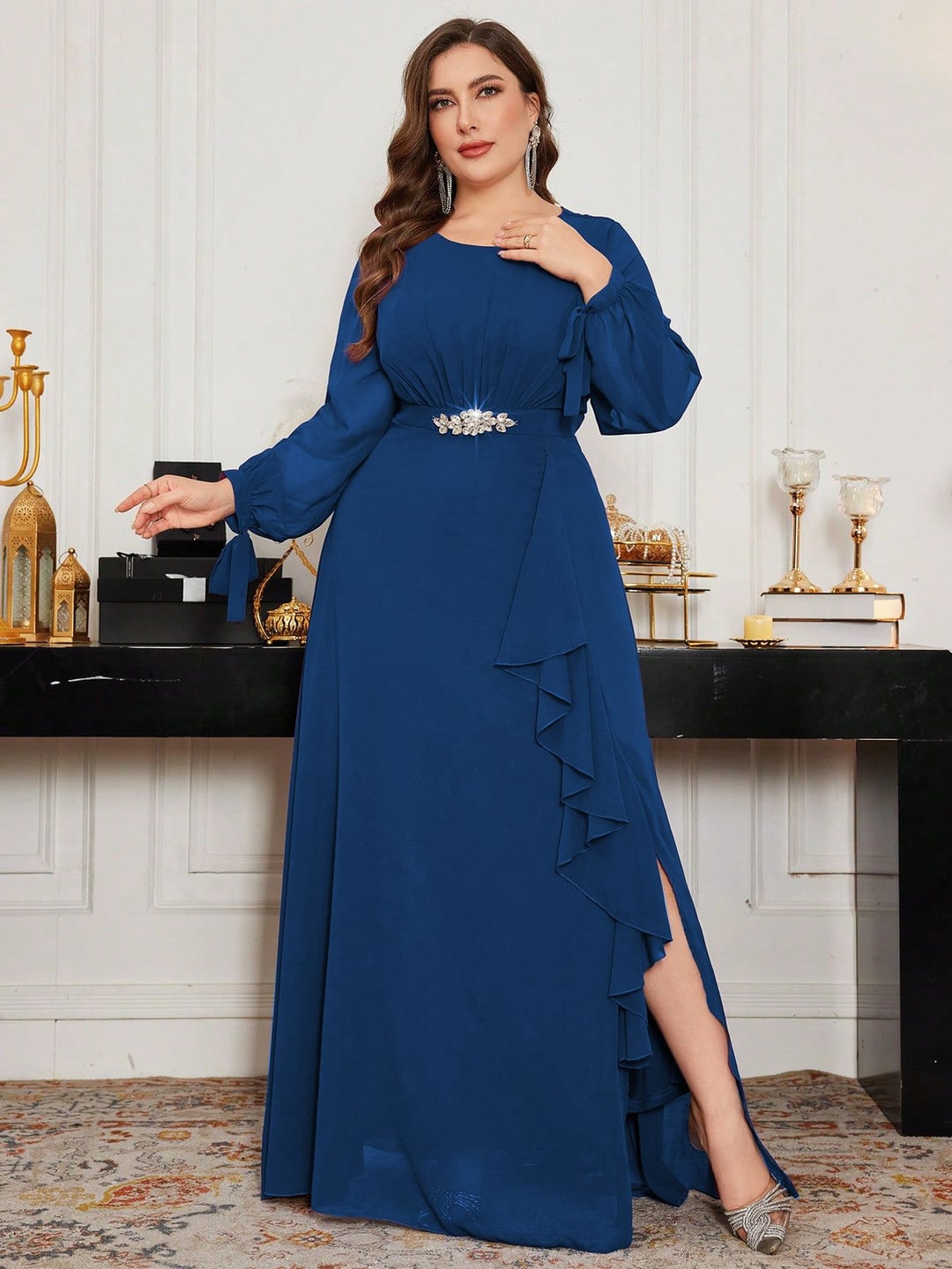 Plus Size Evening Dress, Round Neck, Long Sleeve, Side Slit, Sequin Elegant Design