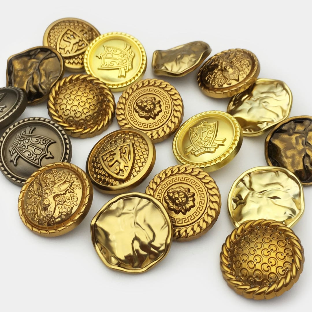 Universal Oversized Irregular Metal Buttons, Stag/Lion Head Motif for Outerwear