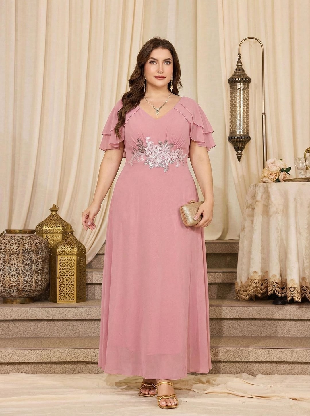 Elegant Plus Size V-Neck Cap Sleeve Appliqué Formal Evening Dress European Style