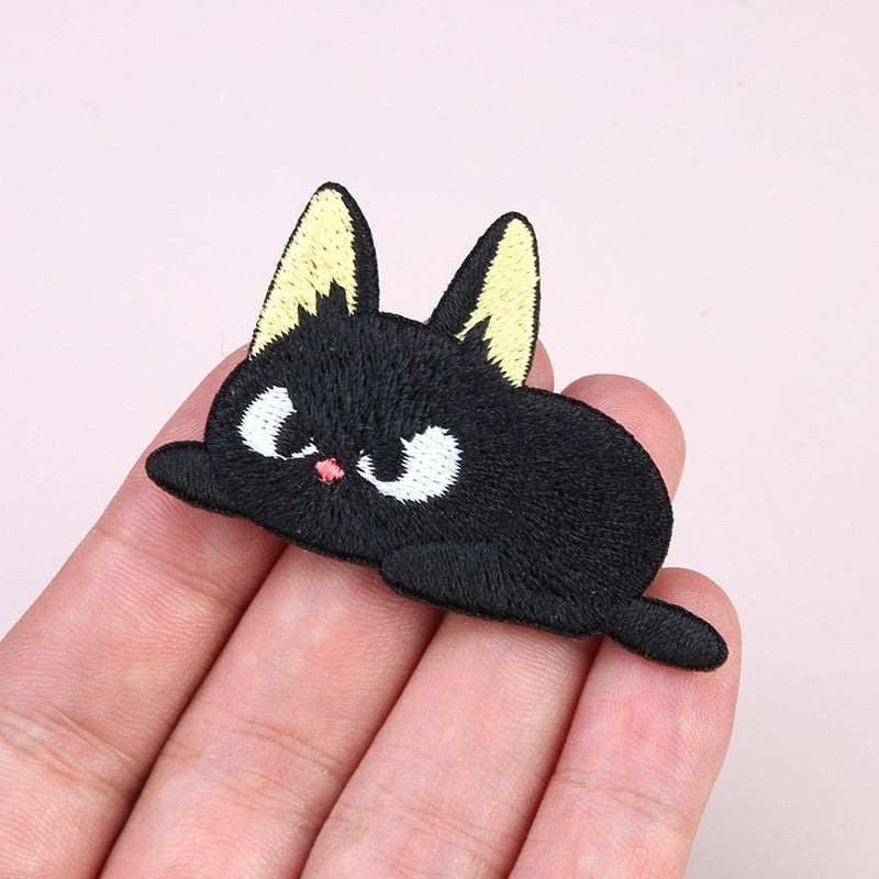 Self adhesive Big Eye Cat Embroidered Patches for Clothes Bags Down Jacket Repair