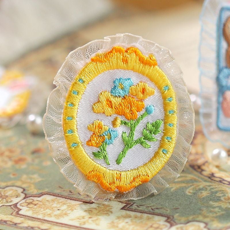 Self adhesive Floral Animal Lace Embroidered Patches for Bag and Clothing Decoration