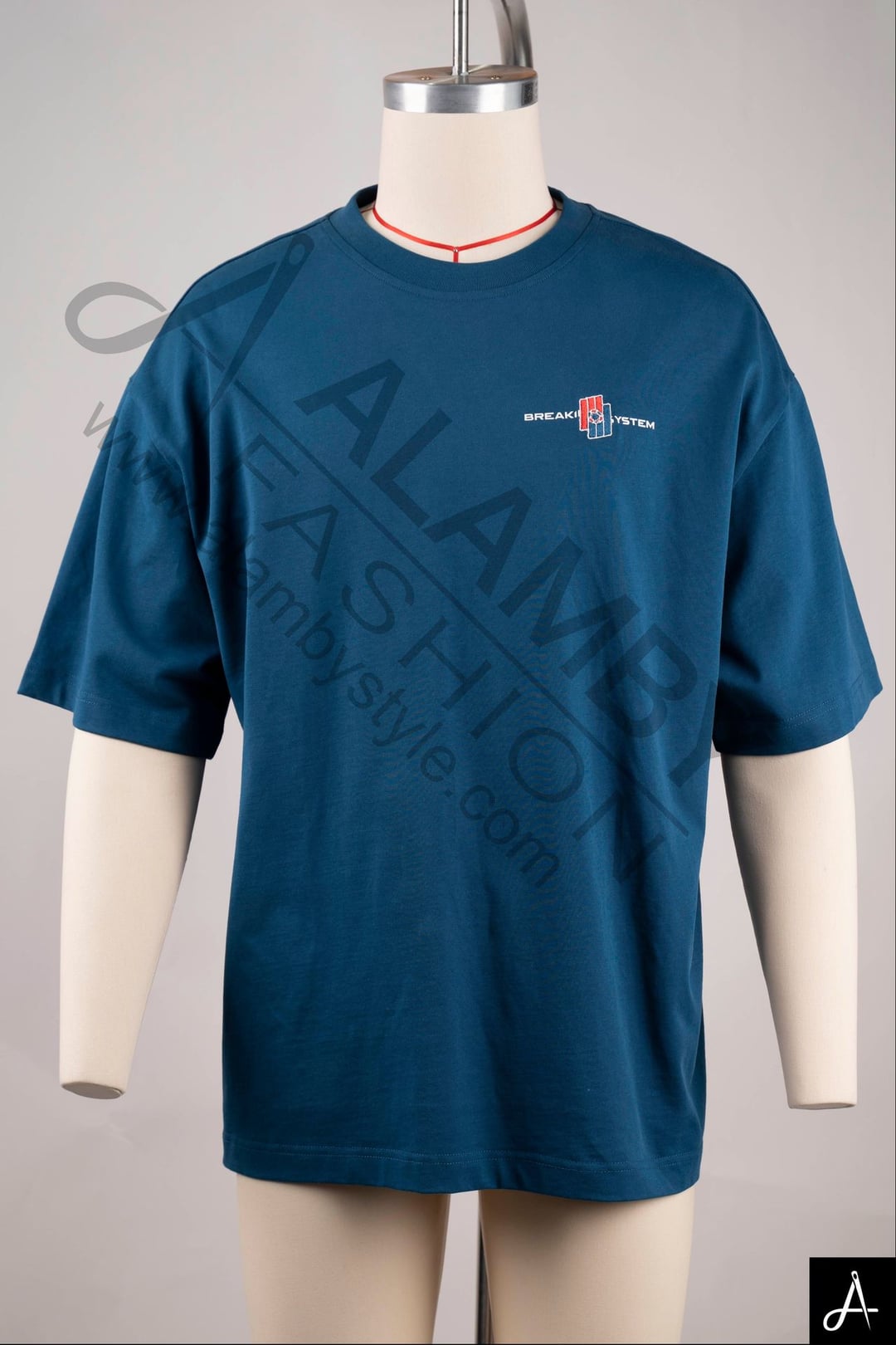 Minimal Small Logo Solid Color Casual Short Sleeve T-shirt