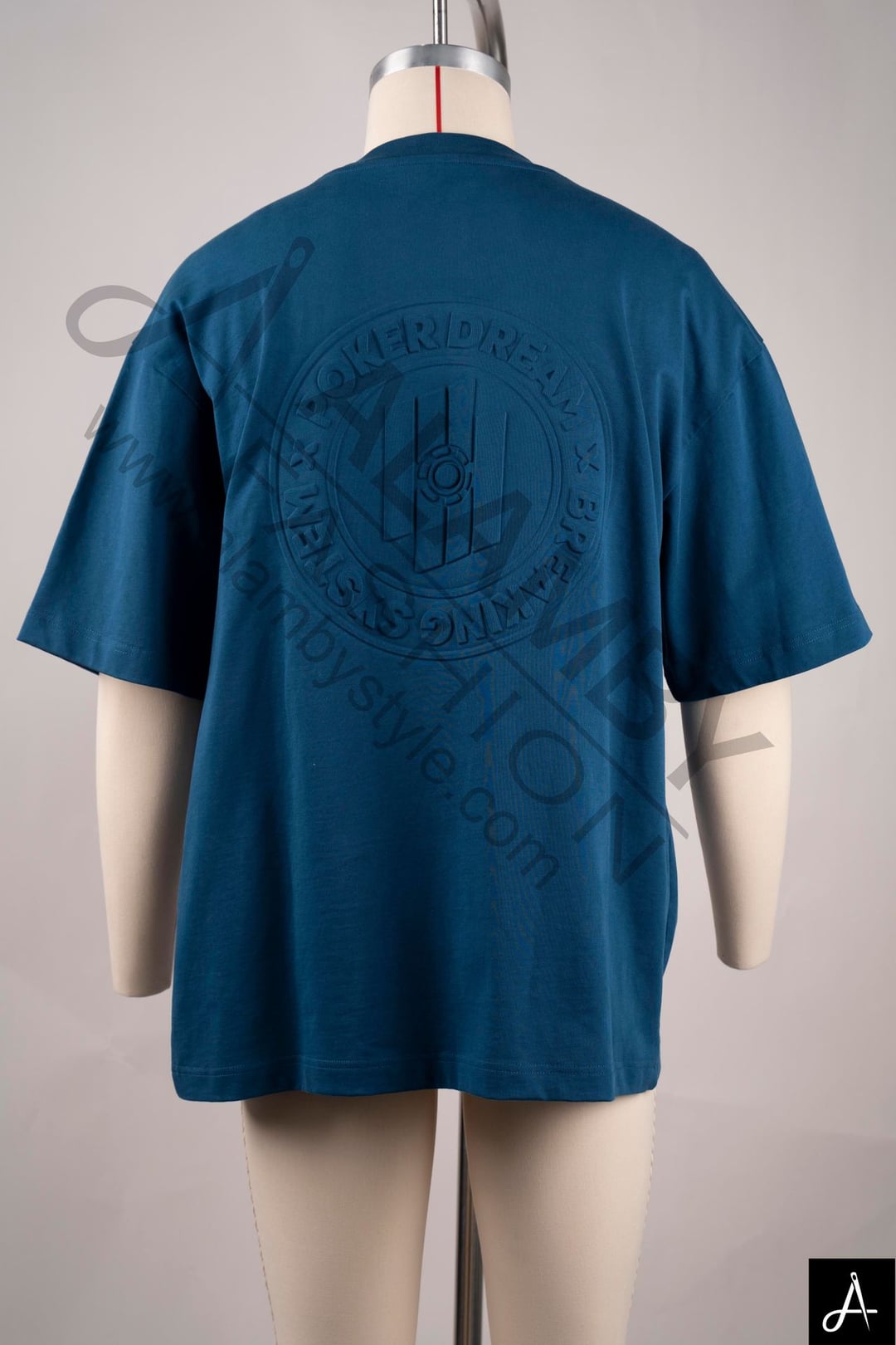 Minimal Small Logo Solid Color Casual Short Sleeve T-shirt