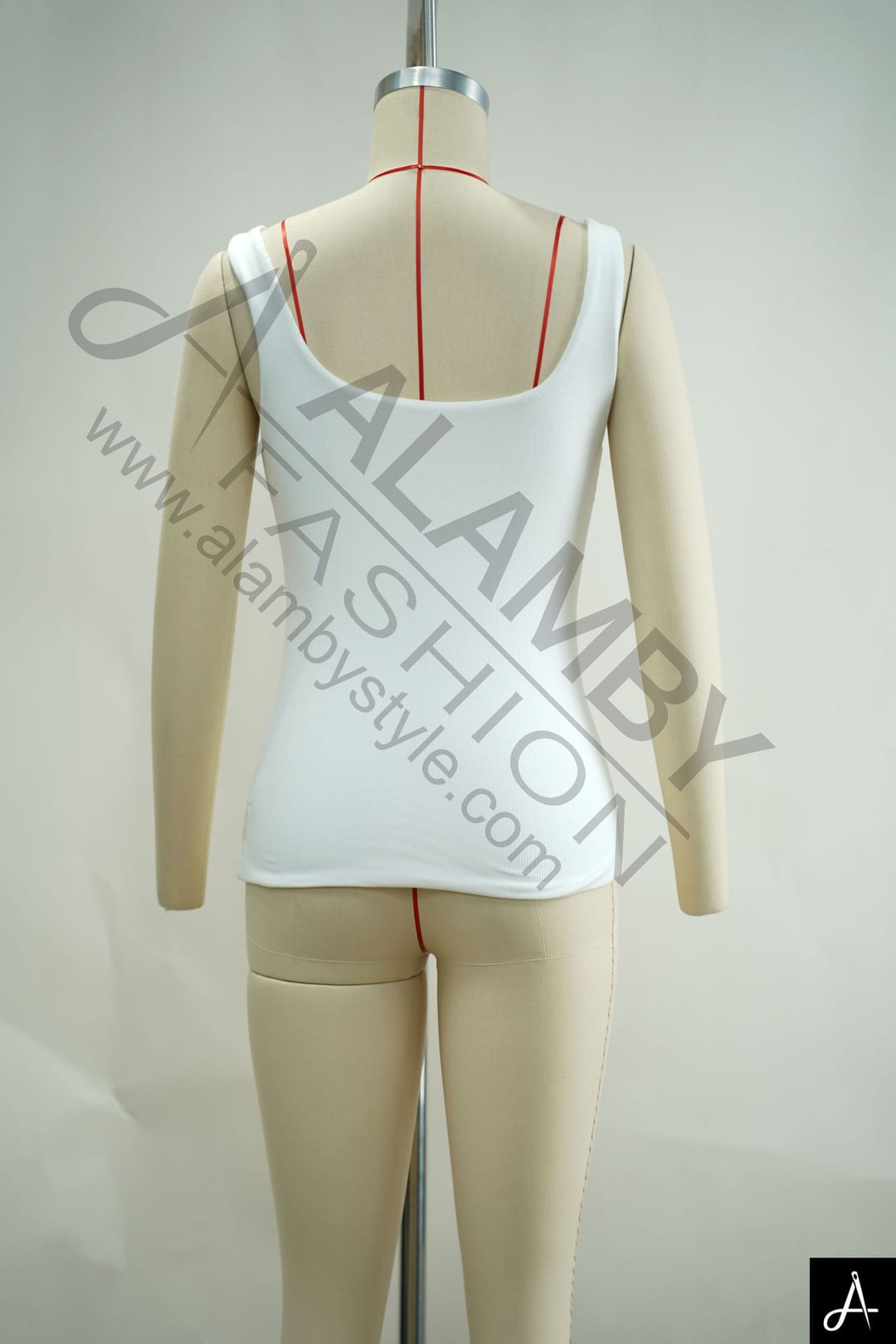 White Basic Scoop Neck Cami Tank Top